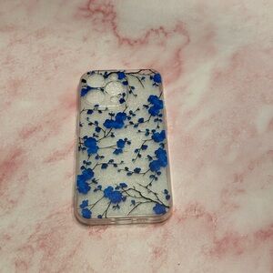 iPhone 13 Pro Blue Flowers Case